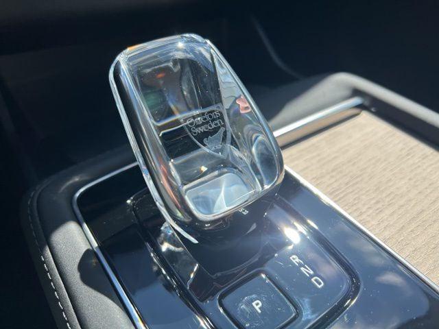 2026 Volvo XC90 Core, B5 AWD Gas (mild hybrid), Gasoline, Bright, 7 Seats