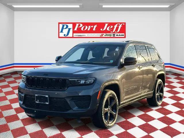 2023 Jeep Grand Cherokee Altitude 4x4 for sale in Port Jefferson Station, NY