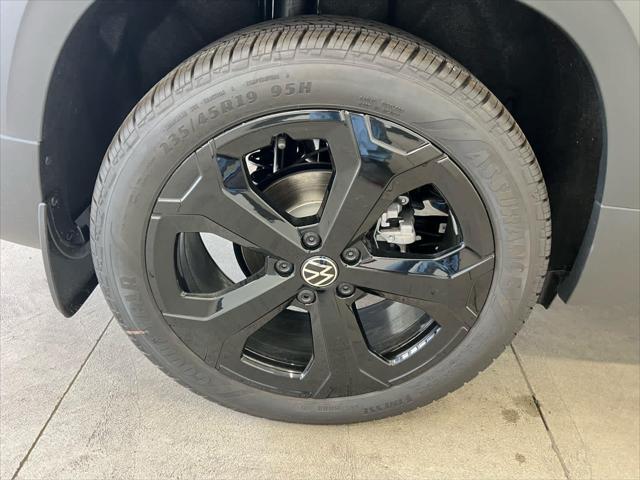 2026 Volkswagen Taos SEL