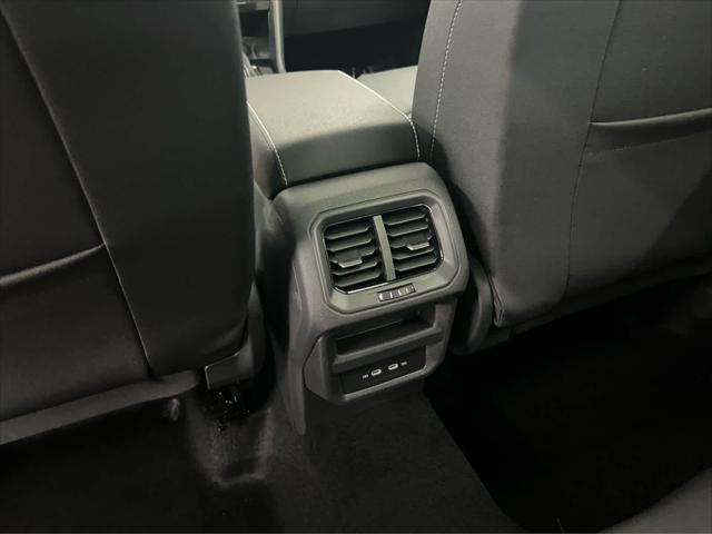 2026 Volkswagen Taos SEL