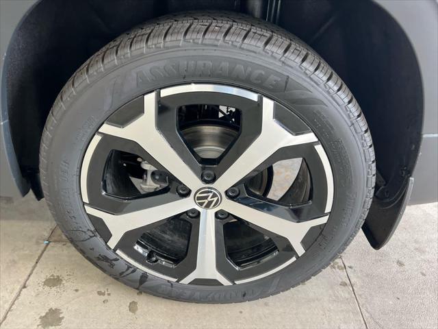 2026 Volkswagen Taos SEL