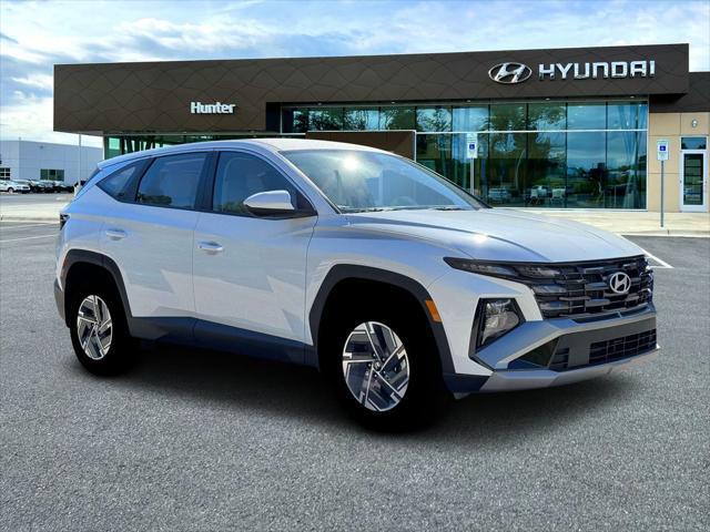 2026 Hyundai Tucson Hybrid Blue SE