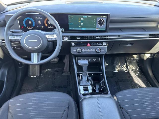 2025 Hyundai Santa Cruz SE