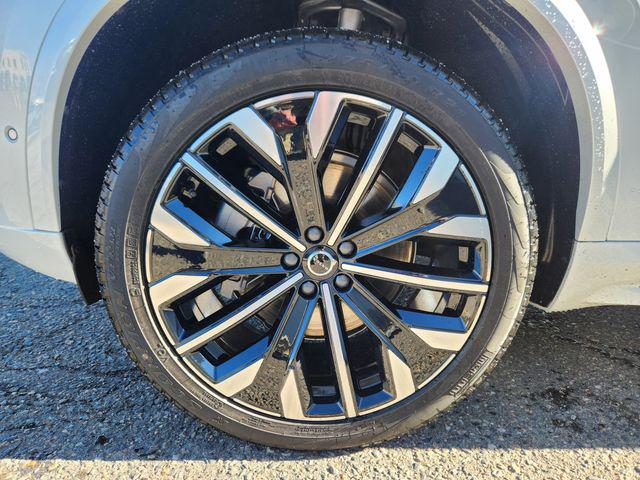 2026 Volvo XC90 Ultra, B6 AWD Gas (mild hybrid), Gasoline, Bright, 7 Seats