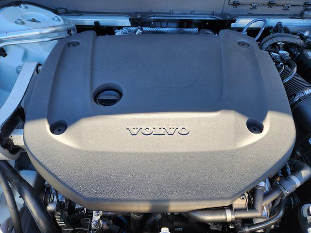 2026 Volvo XC90 Ultra, B6 AWD Gas (mild hybrid), Gasoline, Bright, 7 Seats