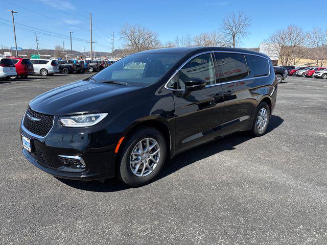 2026 Chrysler Pacifica Select for sale in Prairie du Chien, WI