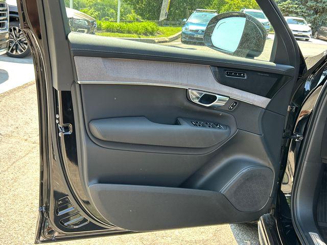 2026 Volvo XC90 Plug-In Hybrid Ultra, T8 AWD, Electric/Gasoline, Bright, 7 Seats