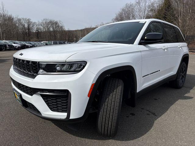 2026 Jeep Grand Cherokee Altitude 4x4