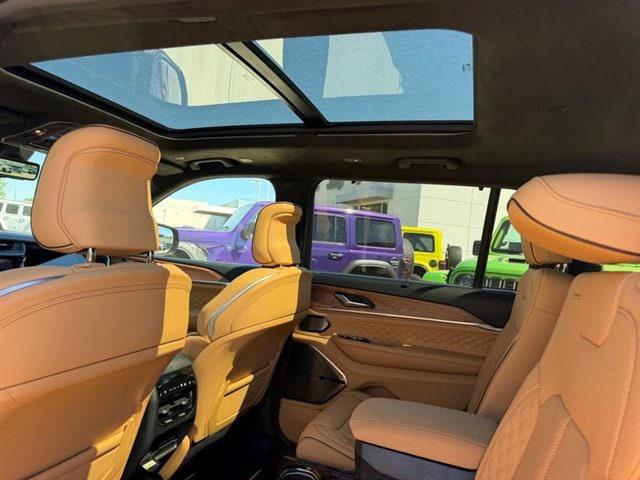 2026 Jeep Grand Cherokee Summit 4x4