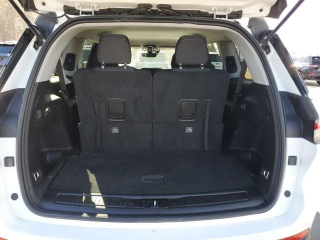 2023 Jeep Grand Cherokee L Laredo 4x4