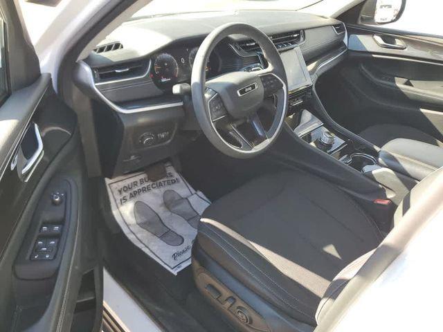 2023 Jeep Grand Cherokee L Laredo 4x4