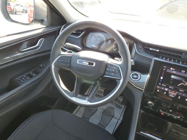 2023 Jeep Grand Cherokee L Laredo 4x4