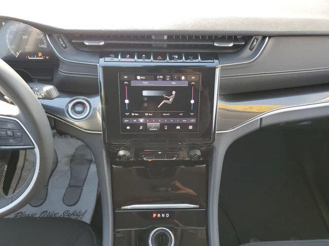 2023 Jeep Grand Cherokee L Laredo 4x4