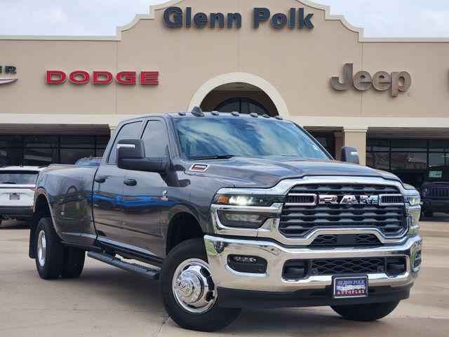 2026 RAM Ram 3500 RAM 3500 TRADESMAN CREW CAB 4X4 8 BOX
