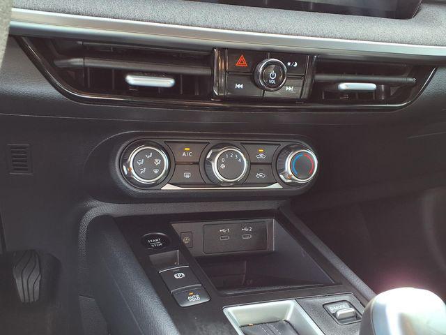 2025 Nissan Kicks SV FWD
