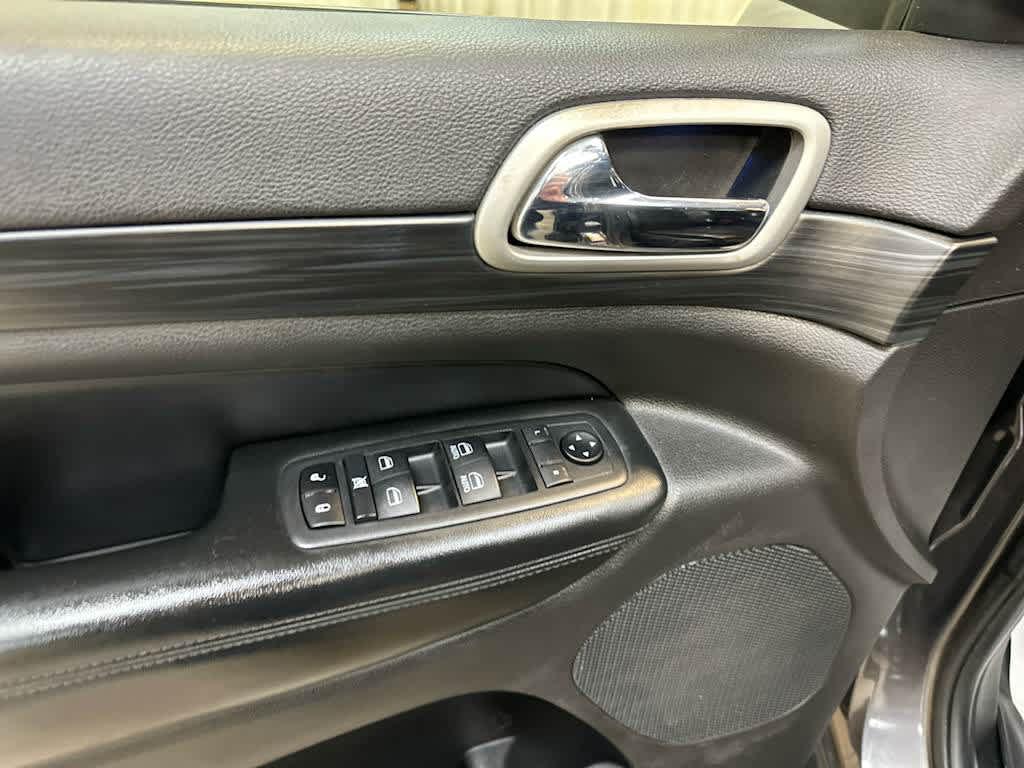 2020 Jeep Grand Cherokee Altitude - Photo 26