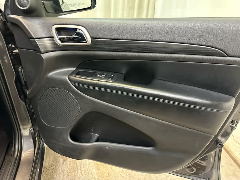 2020 Jeep Grand Cherokee Altitude - Photo 28