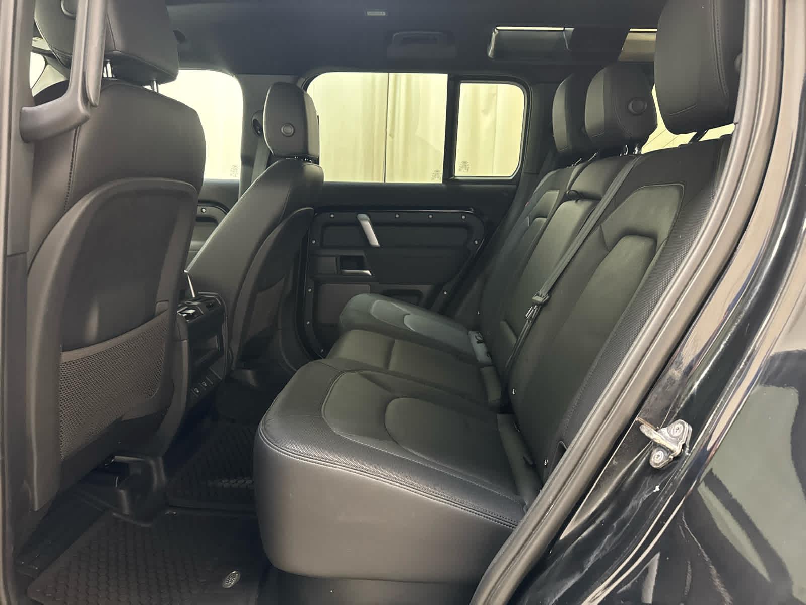 2023 Land Rover Defender X-Dynamic SE - Photo 20