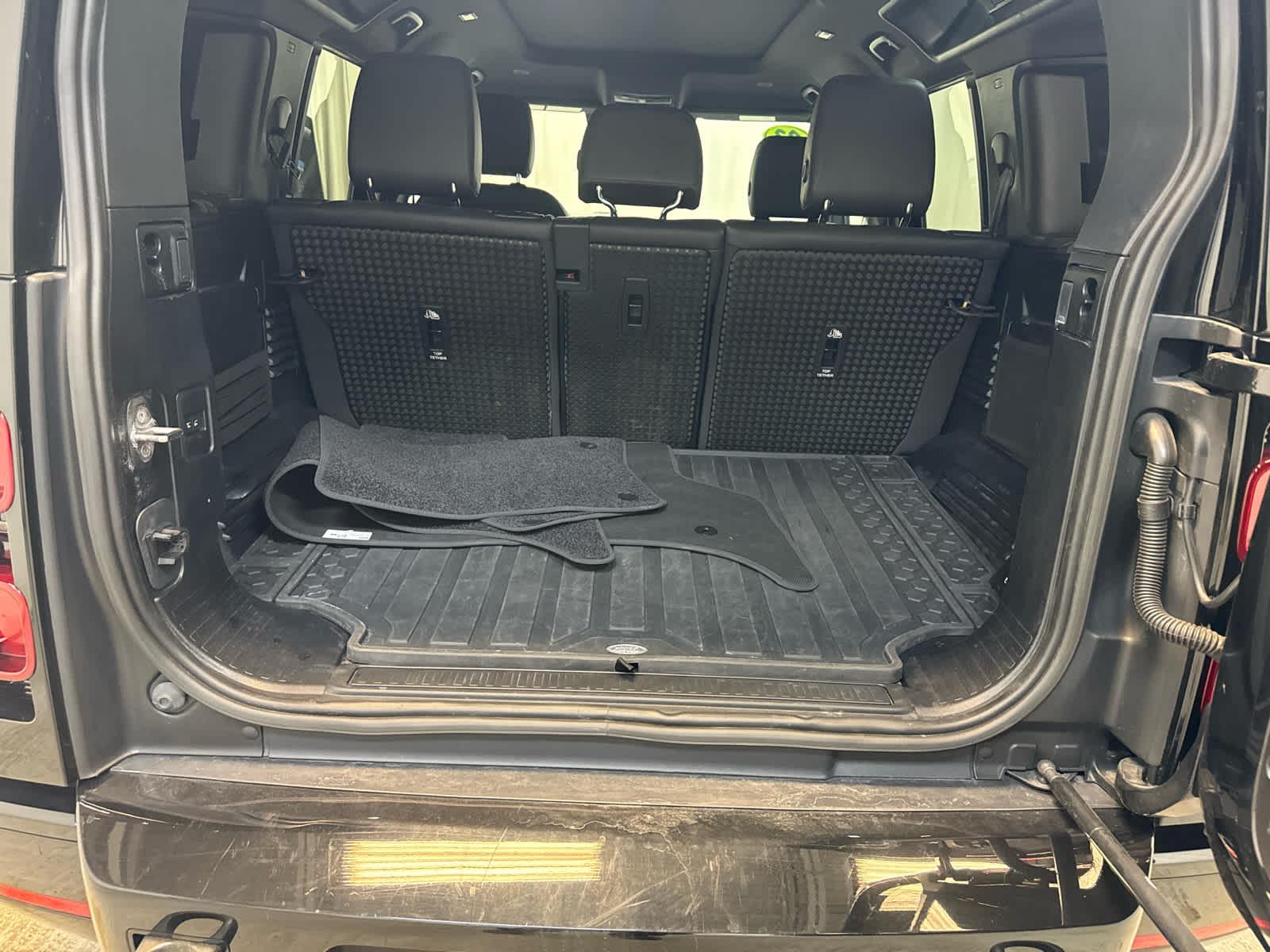 2023 Land Rover Defender X-Dynamic SE - Photo 26