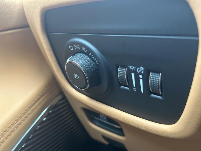 2026 Jeep Grand Cherokee Summit 4x4