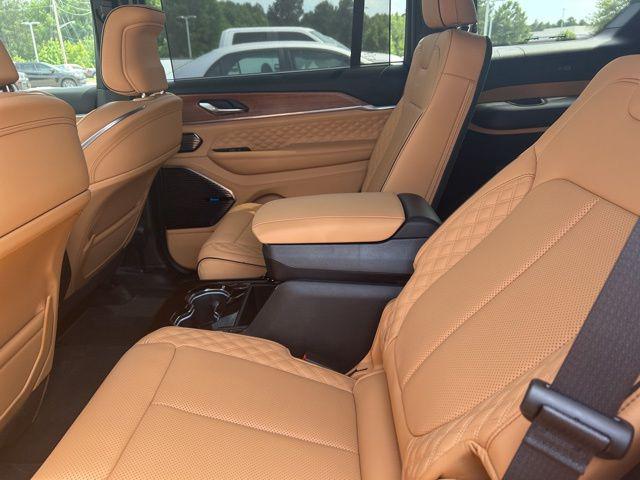 2026 Jeep Grand Cherokee Summit 4x4