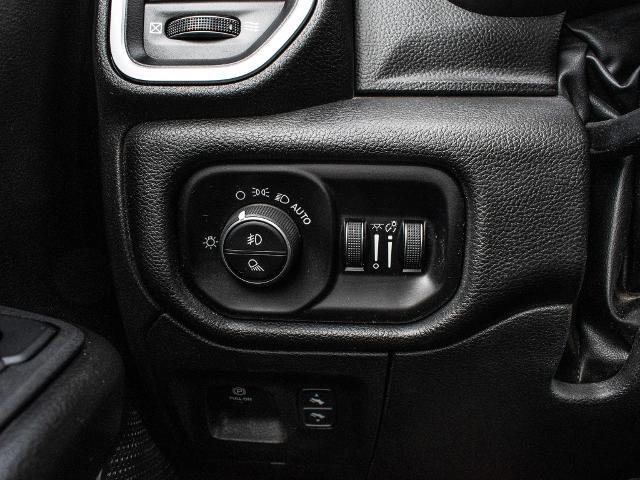 2025 Ram 1500 Big Horn Crew Cab 4x4 5'7" Box