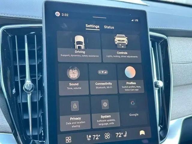 2026 Volvo XC90 Ultra, B6 AWD Gas (mild hybrid), Gasoline, Bright, 6 Seats