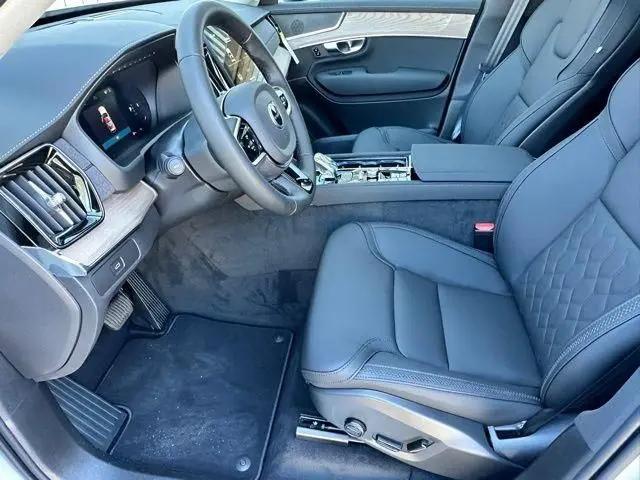2026 Volvo XC90 Core, B5 AWD Gas (mild hybrid), Gasoline, Bright, 7 Seats