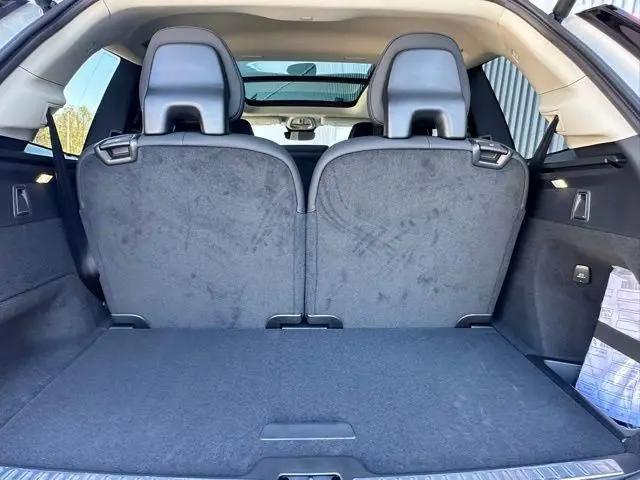 2026 Volvo XC90 Core, B5 AWD Gas (mild hybrid), Gasoline, Bright, 7 Seats