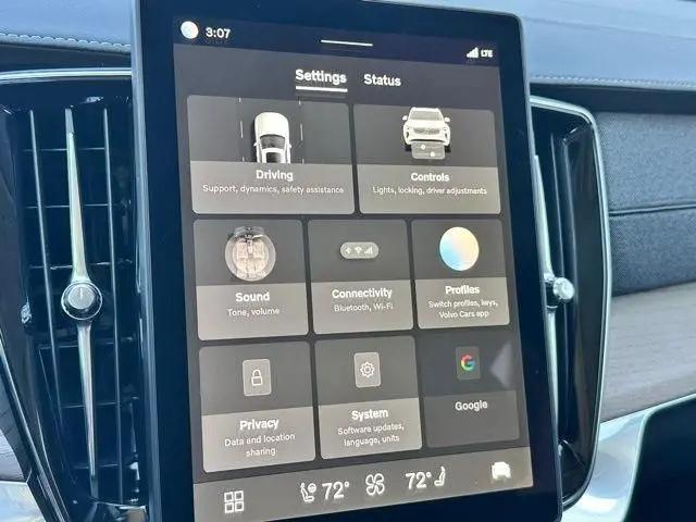 2026 Volvo XC90 Core, B5 AWD Gas (mild hybrid), Gasoline, Bright, 7 Seats