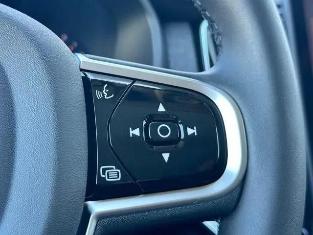 2026 Volvo XC90 Core, B5 AWD Gas (mild hybrid), Gasoline, Bright, 7 Seats