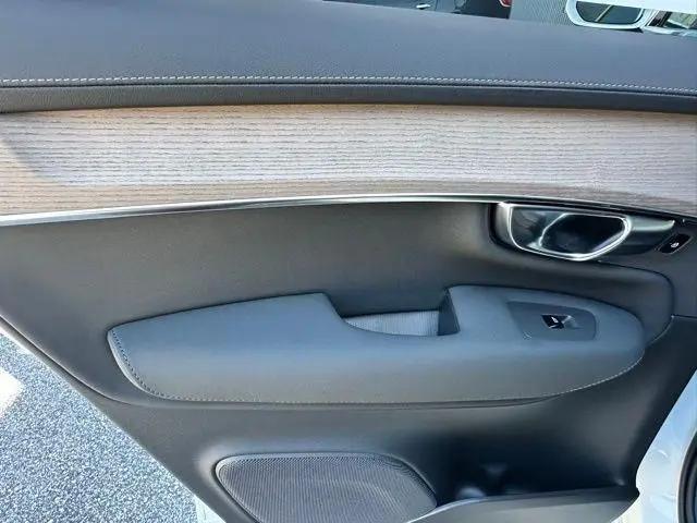 2026 Volvo XC90 Core, B5 AWD Gas (mild hybrid), Gasoline, Bright, 7 Seats