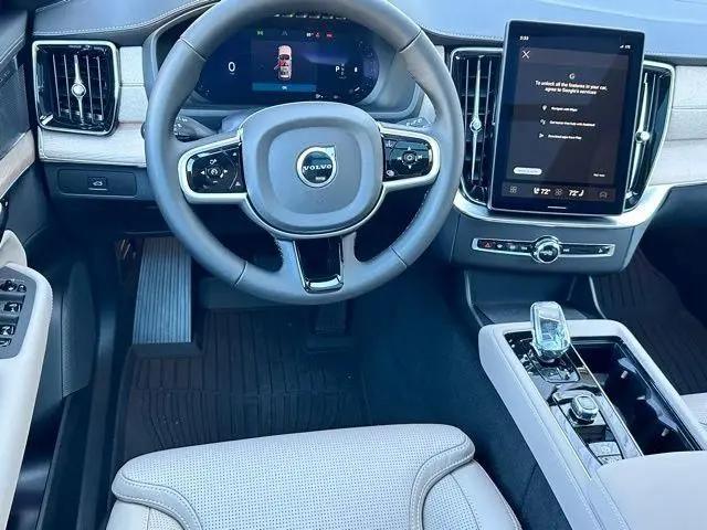 2026 Volvo XC90 Ultra, B6 AWD Gas (mild hybrid), Gasoline, Bright, 6 Seats