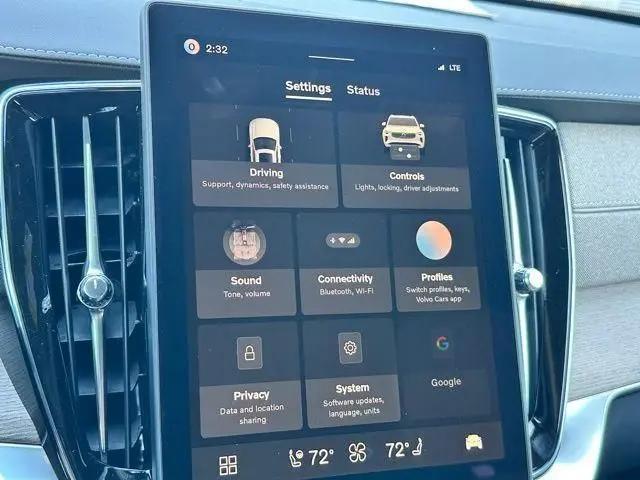 2026 Volvo XC90 Ultra, B6 AWD Gas (mild hybrid), Gasoline, Bright, 6 Seats