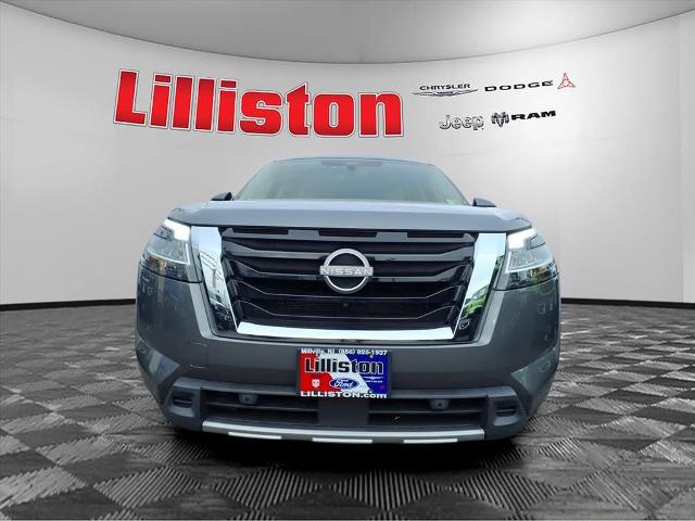 2023 Nissan Pathfinder SL 4WD