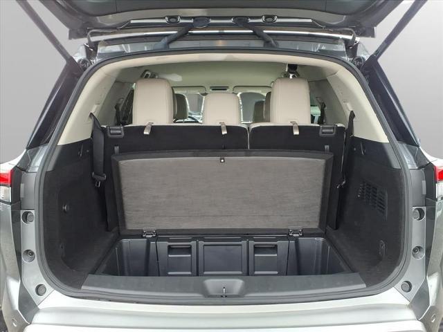 2023 Nissan Pathfinder SL 4WD