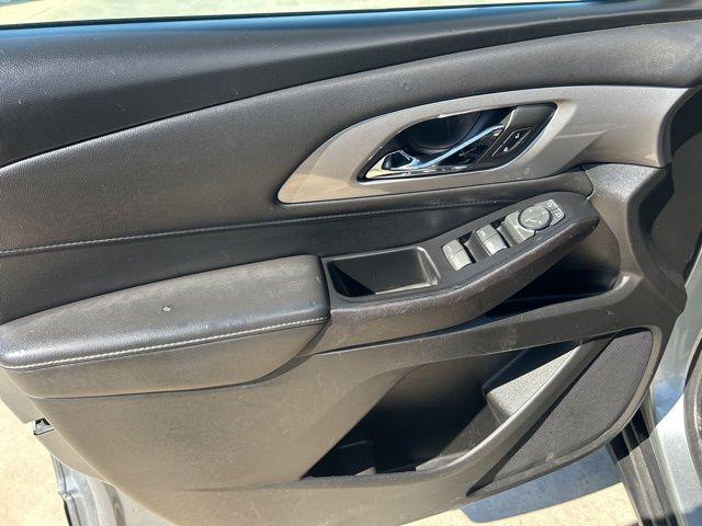 2023 Chevrolet Traverse FWD LT Cloth