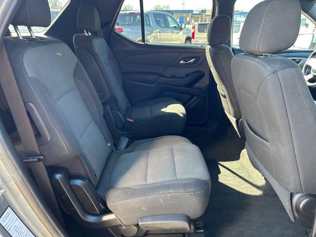 2023 Chevrolet Traverse FWD LT Cloth