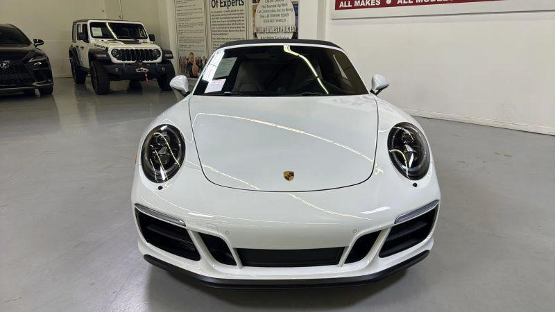 2017 Porsche 911 Carrera GTS