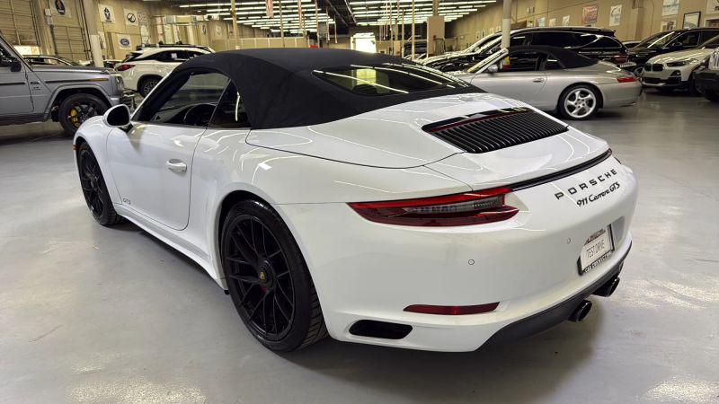 2017 Porsche 911 Carrera GTS