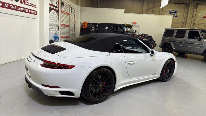 2017 Porsche 911 Carrera GTS