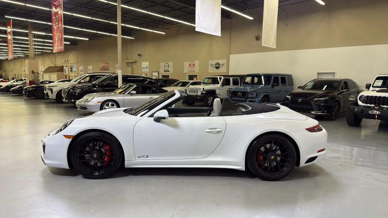 2017 Porsche 911 Carrera GTS