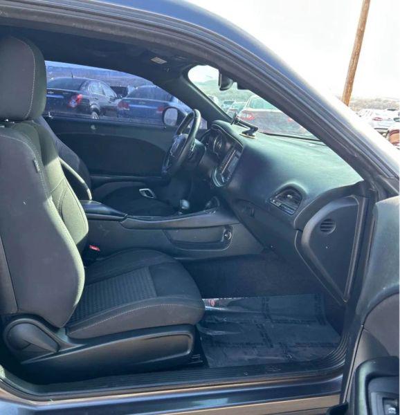 2015 Dodge Challenger SXT