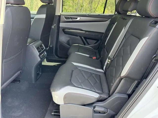 2026 Volkswagen Atlas Peak Edition