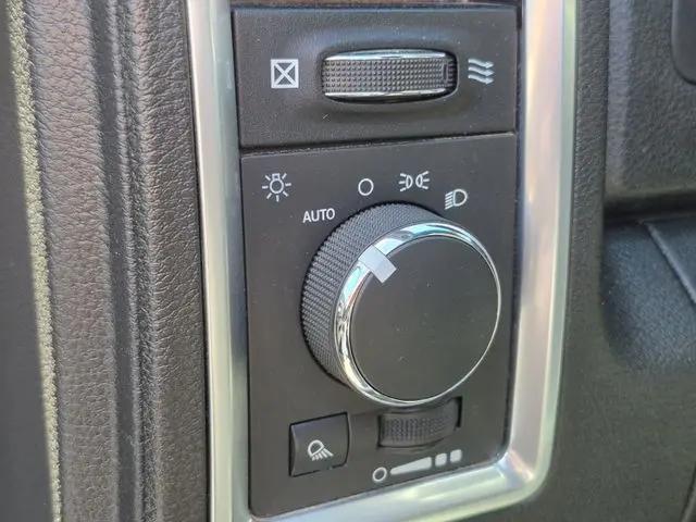 2024 Ram 1500 Classic Warlock Crew Cab 4x4 5'7" Box