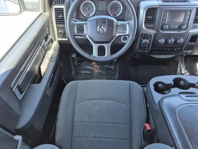 2024 Ram 1500 Classic Warlock Crew Cab 4x4 5'7" Box