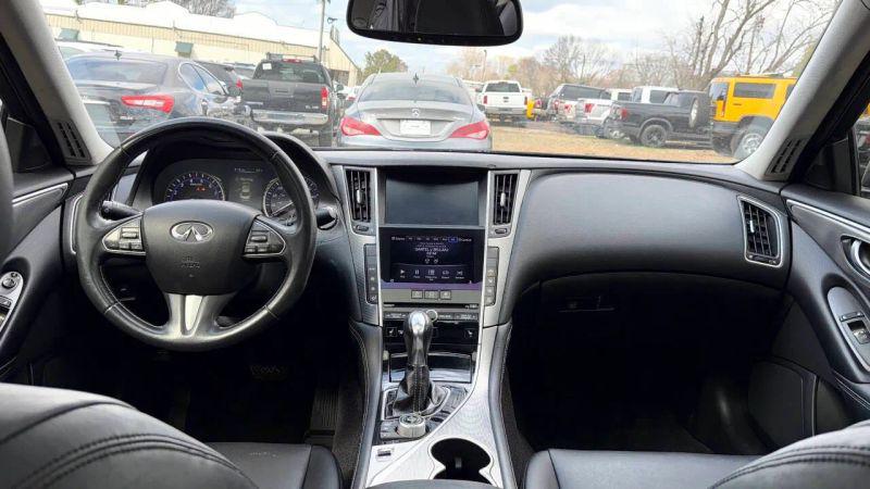 2014 INFINITI Q50 Premium
