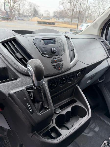 2015 Ford Transit w/60/40 Side Door w/RWB
