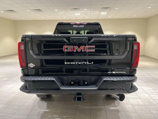2025 GMC Sierra 3500HD 4WD Crew Cab Standard Bed Denali
