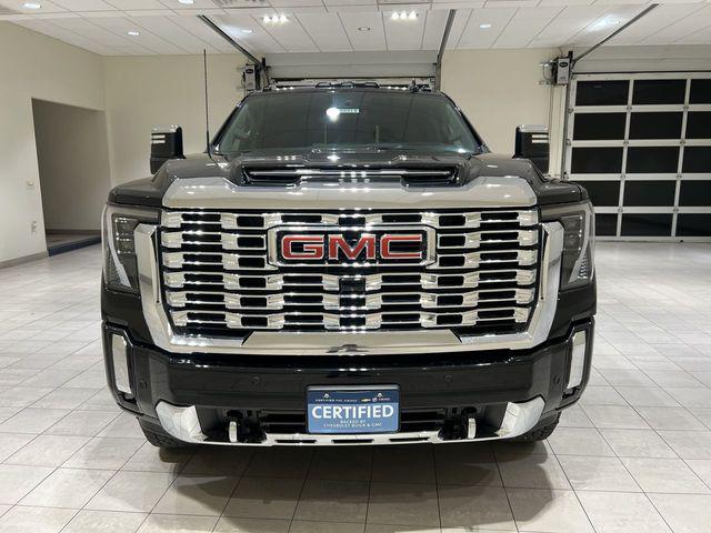 2025 GMC Sierra 3500HD 4WD Crew Cab Standard Bed Denali